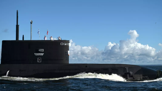 英国称俄潜艇正威胁承载超过95%国际数据的海底电缆.png